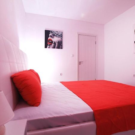Modern Delux Apartments In Flowers&Pool Private Complex Balchik Bagian luar foto