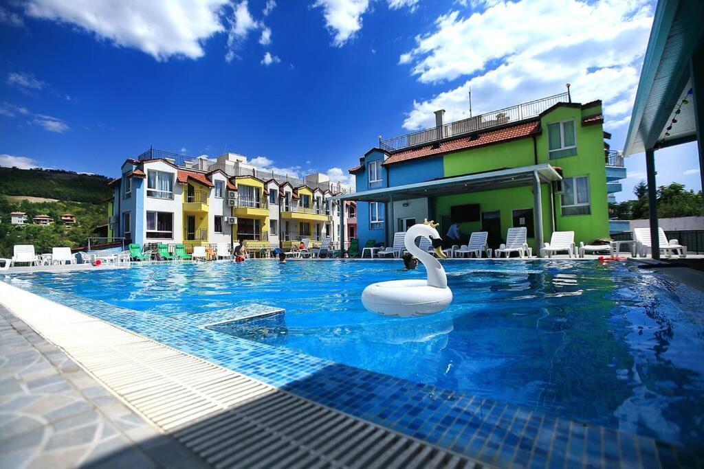 Modern Delux Apartments In Flowers&Pool Private Complex Balchik Bagian luar foto