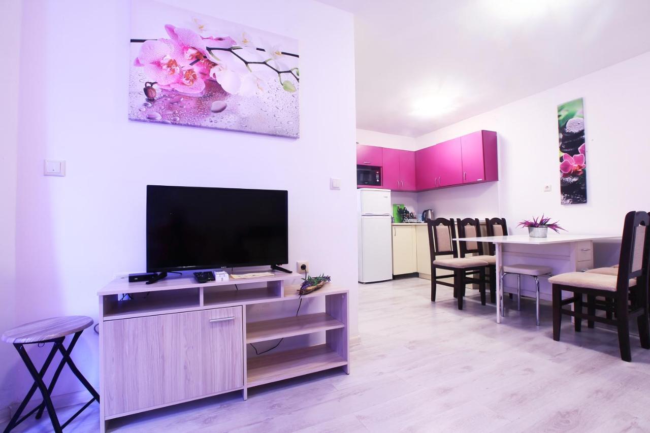 Modern Delux Apartments In Flowers&Pool Private Complex Balchik Bagian luar foto