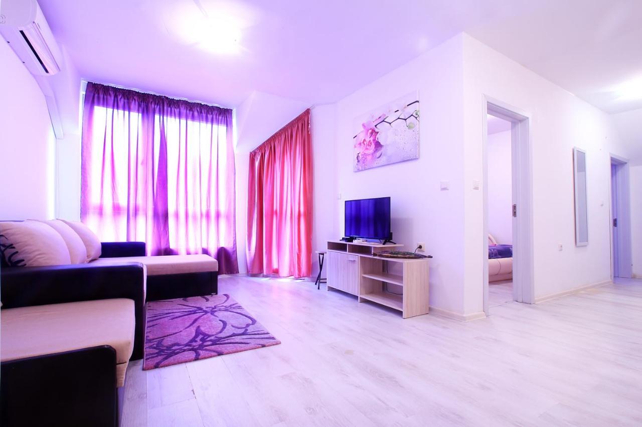 Modern Delux Apartments In Flowers&Pool Private Complex Balchik Bagian luar foto