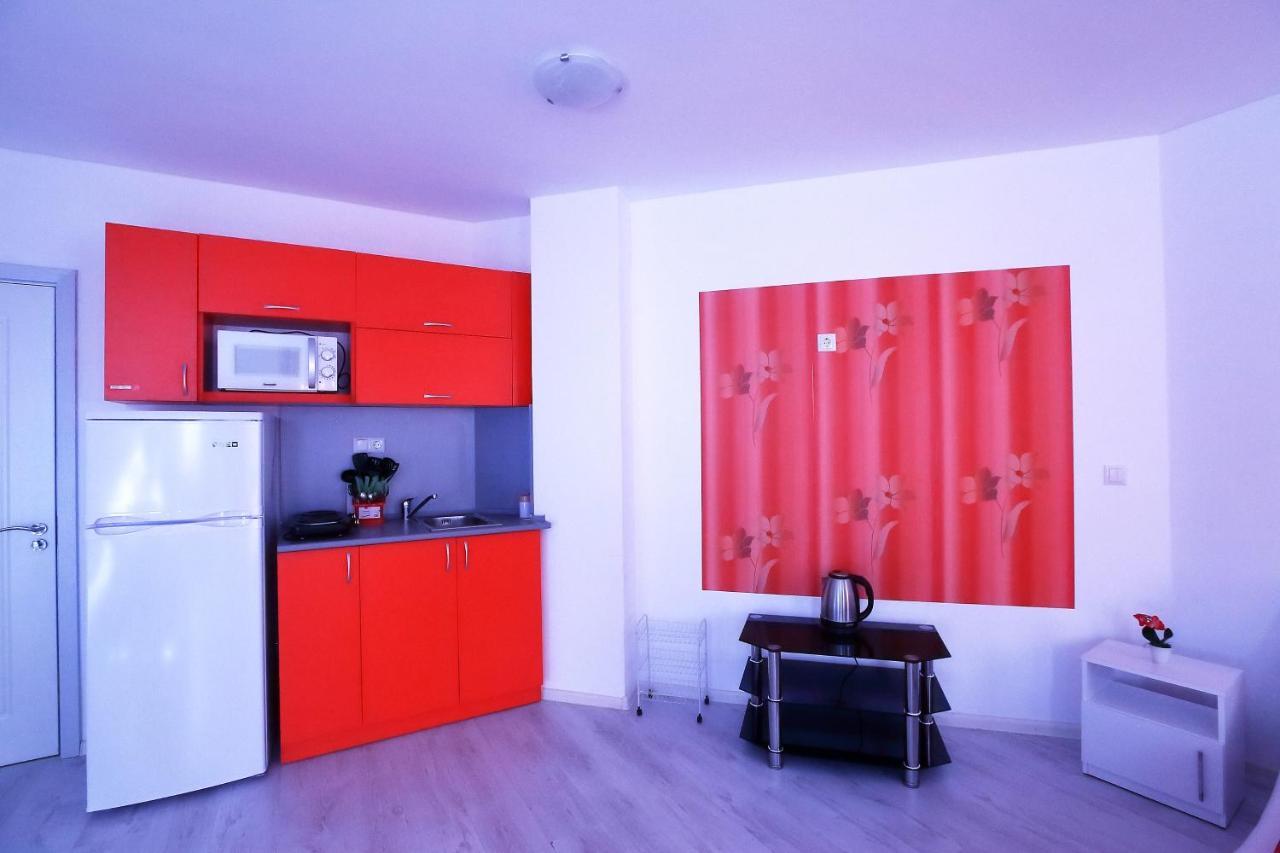 Modern Delux Apartments In Flowers&Pool Private Complex Balchik Bagian luar foto