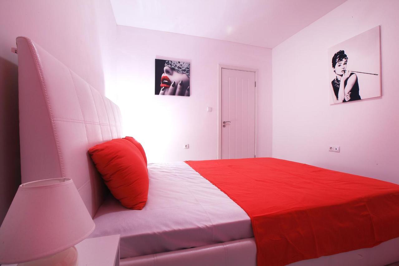 Modern Delux Apartments In Flowers&Pool Private Complex Balchik Bagian luar foto