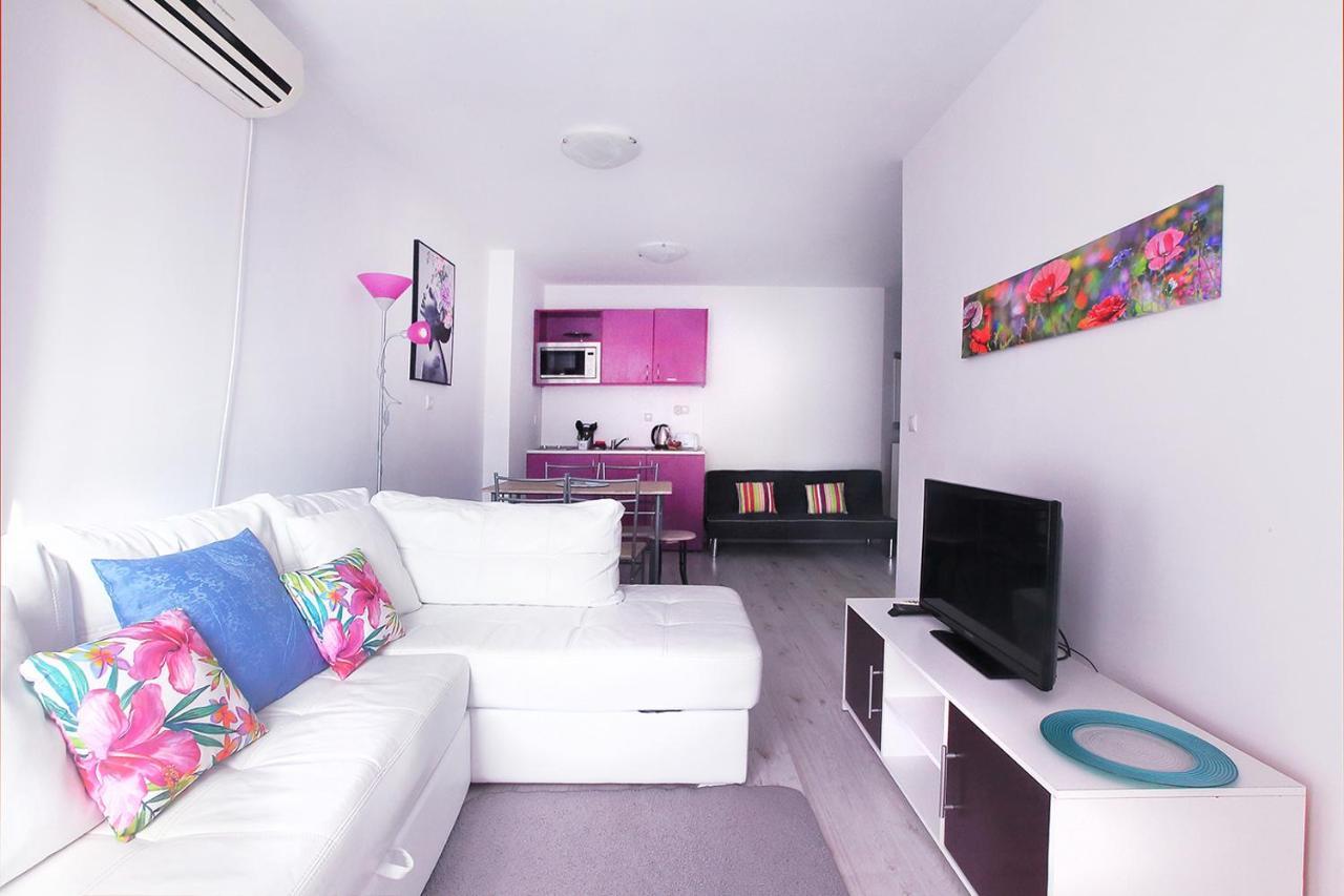 Modern Delux Apartments In Flowers&Pool Private Complex Balchik Bagian luar foto